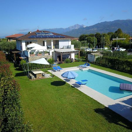 Il Toscanello Lido di Camaiore Exteriör bild