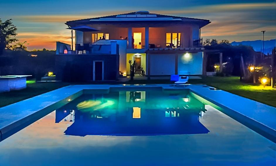 Il Toscanello Lido di Camaiore Exteriör bild